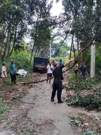 KEGIATAN JUMAT BERSIH PEMDES TUNJUNG